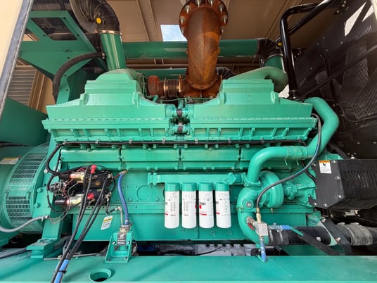2250 KW Cummins #QSK60-G9, diesel generator, 277/480 Volts, 388 hours, 2008 - Image 4