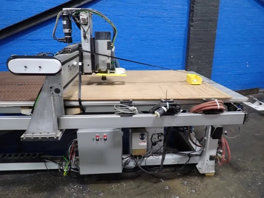 Techno CNC #LC-SERIES-4896, CNC Router, 129" x 49", 6.2 HP, 12000 RPM - Image 4