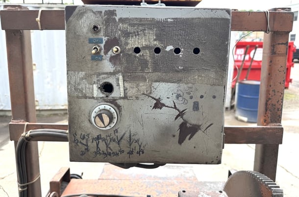 1000 lb. Ransome #10P, Welding Positioner, 30" Table, Gripper Chuck, As-Is - Image 9