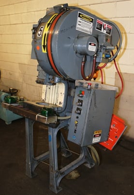 9 Ton, Perkins #200-B, OBI press, 1.5" stroke, 8" x13" bed, 5.5" Shut Height, 1.5" adjustment, air clutch - Image 3