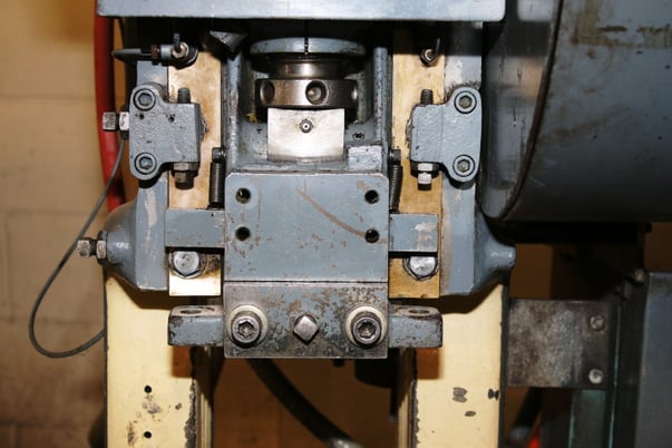 9 Ton, Perkins #200-B, OBI press, 1.5" stroke, 8" x13" bed, 5.5" Shut Height, 1.5" adjustment, air clutch - Image 5