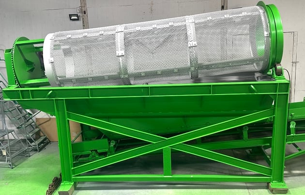 Rotary Trommel Screener, with cleaning brushes for rotating Drum Screen. - Image 8