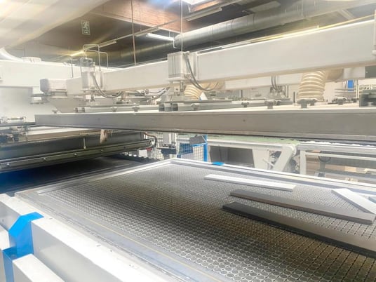 Wemhoner #Basic-1000-Plus, membrane press with pin sy, storage/unwind stand, 2005 - Image 7
