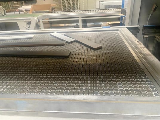 Wemhoner #Basic-1000-Plus, membrane press with pin sy, storage/unwind stand, 2005 - Image 8