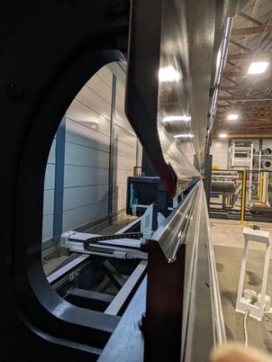 Rebel #175T, Polishing Machinery w/ Buffers, 175 ton clamping force, 24' bending length, 2021 - Image 3