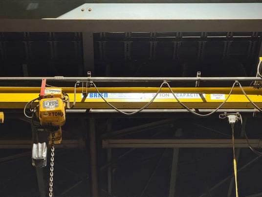 2 Ton, Obrien O'Brien, under-running bridge crane, 31' column, 18' bridge, 200' runway, pendant Control - Image 2