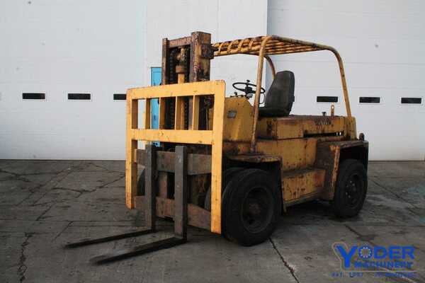 13000 lb. Toyota #FD60, diesel forklift, pneumatic tires, 100" lift, 1970, #65320 - Image 1