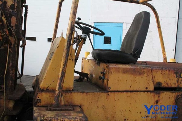 13000 lb. Toyota #FD60, diesel forklift, pneumatic tires, 100" lift, 1970, #65320 - Image 4