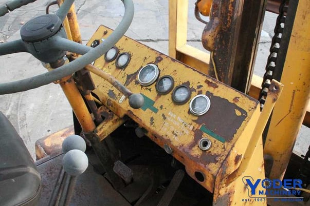 13000 lb. Toyota #FD60, diesel forklift, pneumatic tires, 100" lift, 1970, #65320 - Image 5