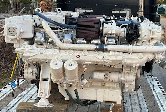 1183 HP Man #D2842 LE 406 V12, marine diesel engine, 2300 RPM, 1000 hours, Ex-Garlington 6, 1998 - Image 1