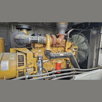 500 KW Caterpillar #3456, Diesel Generator, 480 Volt, 1800 RPM, 5624 hours, 2006 - Image 2