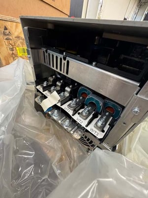 Allen-Bradley Variable Frequency Drive 20G1AND156AN0NNNNN 480V, 3-Phase - Image 2