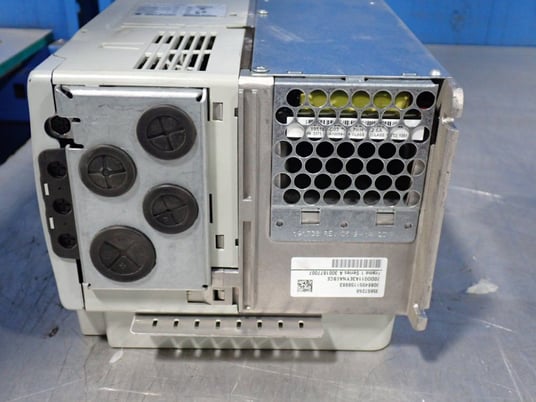 7.5 HP Allen-Bradley #20DD011A3EYNAEBCE, PowerFlex 700S AC drive, 342-528 Volts, 2014 - Image 8
