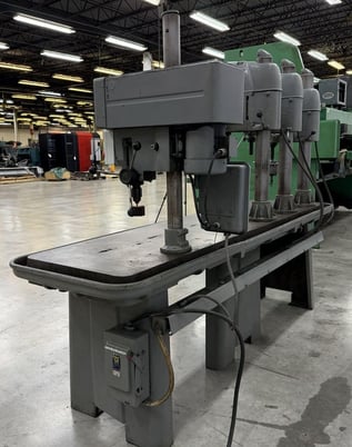 Delta, 4 head gang vari-speed drill press station, 95-3/8" x 23-1/2" table surface - Image 4