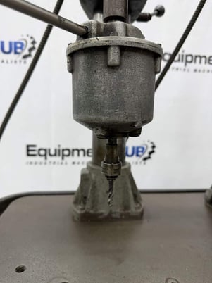 Delta, 4 head gang vari-speed drill press station, 95-3/8" x 23-1/2" table surface - Image 10