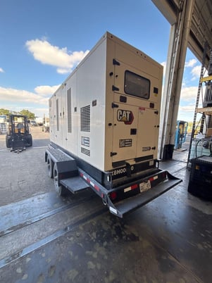 375 KW Caterpillar #XQ425, diesel generator set, 316 hours, C13 engine, Tier 4 Final, sound attenuated - Image 5