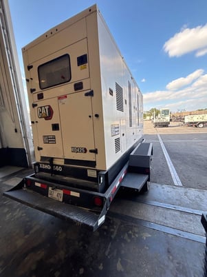 375 KW Caterpillar #XQ425, diesel generator set, 316 hours, C13 engine, Tier 4 Final, sound attenuated - Image 6