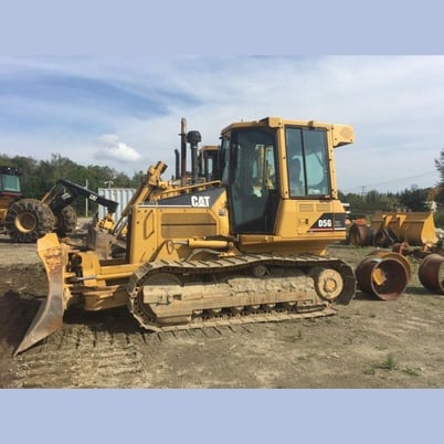Caterpillar D5G XL, Crawler Dozer, 4,500 hours, 2004 - Image 1