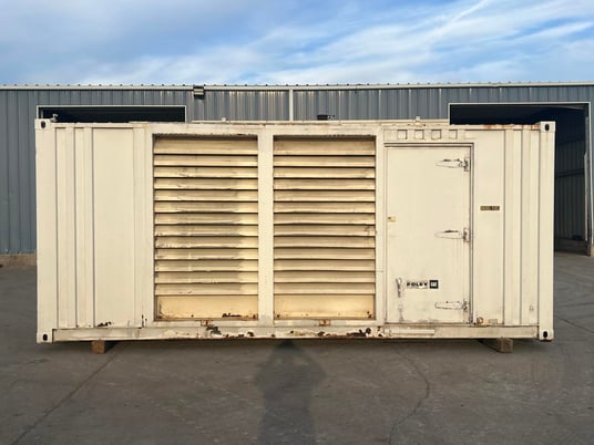 600 KW Caterpillar #XQ600, Diesel Generator Set, 277/480 Volts, 890 HP @ 1800 RPM CAT 3412 engine, circuit - Image 1