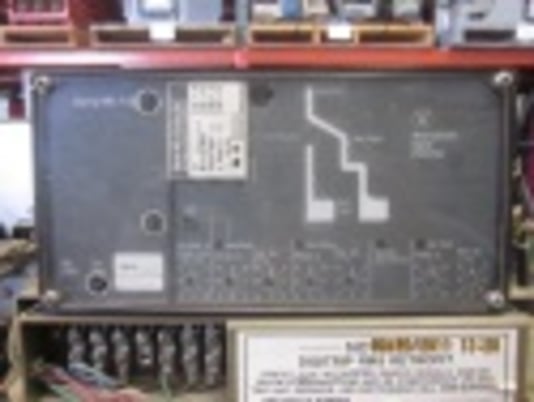 600 Amps, Eaton, DB-25, manually operated, drawout, #AB0396 - Image 1