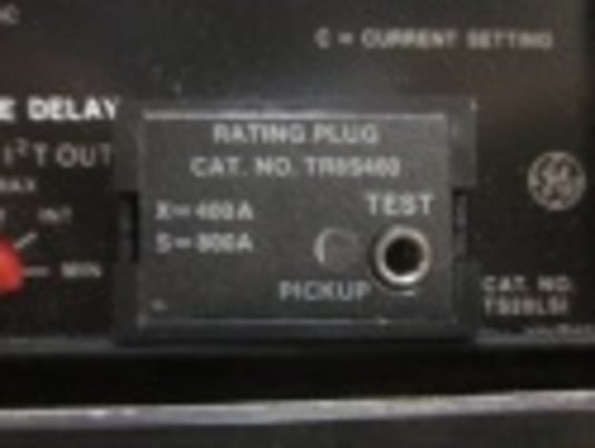 800 Amps, General Electric, THP88SS, manually operated, drawout, 600 Volts, #IC4020 - Image 2