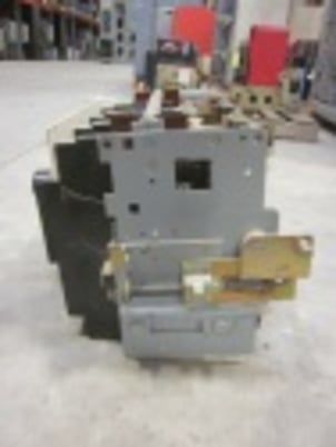 800 Amps, General Electric, THP88SS, manually operated, drawout, 600 Volts, #IC4020 - Image 6