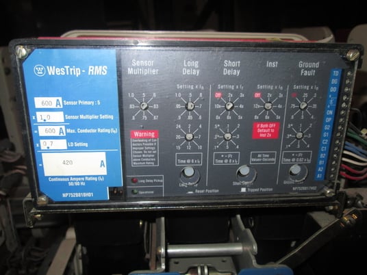 600 Amps, General Electric, AK-2-25-2, manually operated, drawout, F/M - Image 3