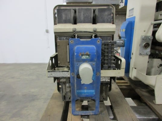 600 Amps, General Electric, AK-2-25-2, manually operated, drawout, F/M - Image 5