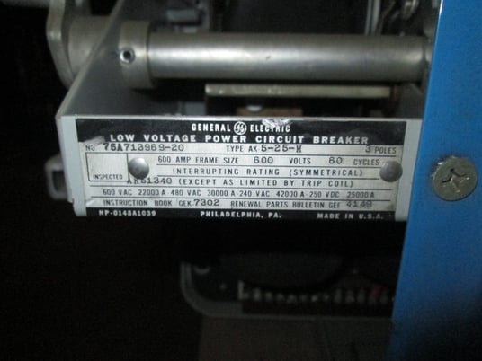 600 Amps, General Electric, AK-5-25-M, manually operated, drawout - Image 2