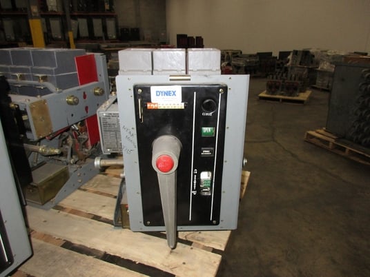 600 Amps, Federal Pacific, FP-25, manually operated, drawout - Image 1