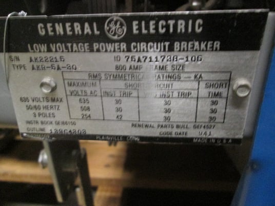 800 Amps, General Electric, akr- 5a-30, electrically operated, drawout - Image 2