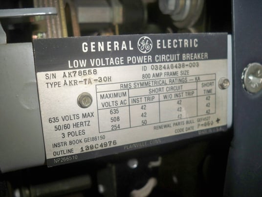 800 Amps, General Electric, akr- 7a-30h, manually operated, drawout - Image 2