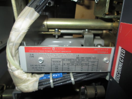 800 Amps, General Electric, akr- 7d-30s, electrically operated, manually operated, drawout, w/cell - Image 2