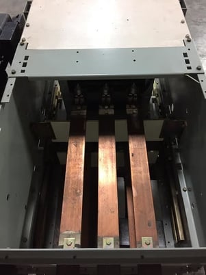 800 Amps, General Electric, akr- 7d-30s, electrically operated, manually operated, drawout, w/cell - Image 7