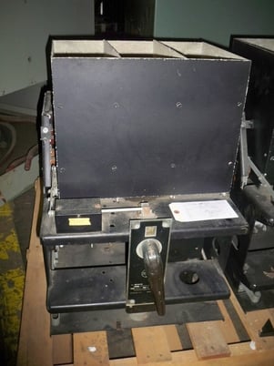 1600 Amps, Federal Noark, DMB-50, manually operated, drawout - Image 1