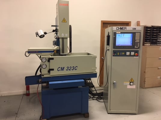 Chmer #CM323C +50N, 11.8" x 7.9" x 11.8" travels, 9.8"-21.7" table to platen, 19.7" x13.8" table, AC Servo - Image 1