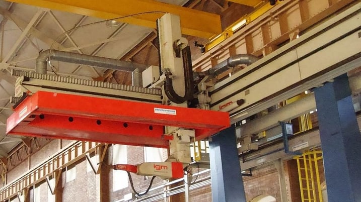 IGM, robotic welding cell, 1377" X, 118" Y, 59" Z, (2) 49" positioners, 151" swg, 2007, #26597 - Image 2