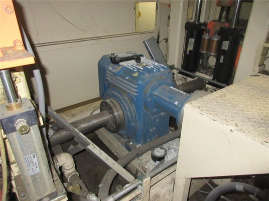 35 Ton, Lyle #152PV, vert.trim press, 16.5" x52" platen stroke, low hours, 2005, #12226C - Image 4