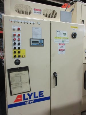 35 Ton, Lyle #152PV, vert.trim press, 16.5" x52" platen stroke, low hours, 2005, #12226C - Image 8