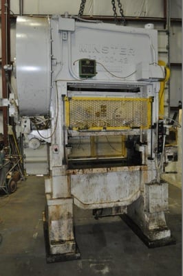 100 Ton, Minster #P2-100-42, 1.5" stroke, 16" Shut Height, 2.5" ram adj., 150-300 SPM, 16" windows, 42" x 31" - Image 2