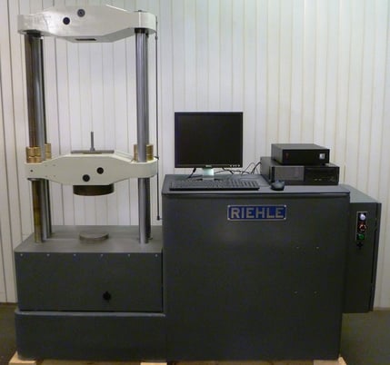 30000 lbf. (150 kN) Riehle #FS-30, tension & compression testing machine - Image 1