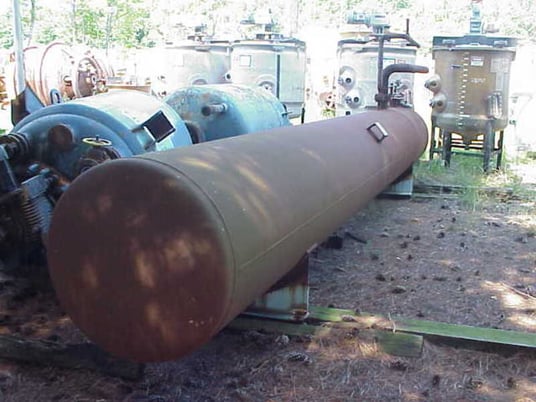 1300 gallon 14 psi, SGL horizontal carbon steel tank, 0.375" wall thickness, last used for hot oil - Image 1