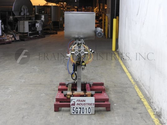 Hinds Bock #2P-64I, Stainless Steel, dual head piston filler / depositor, 16 oz to 64 oz per piston - Image 4
