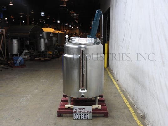 400 gallon Feldmeier, 304 Stainless Steel jacketed and insulated tank, 48" diameter x 52" deep, slant bottom - Image 3