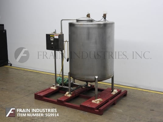700 gallon Darlington Dairy Supply, 304 Stainless Steel single wall tank, 55" OD x 72" straight wall, flat - Image 1