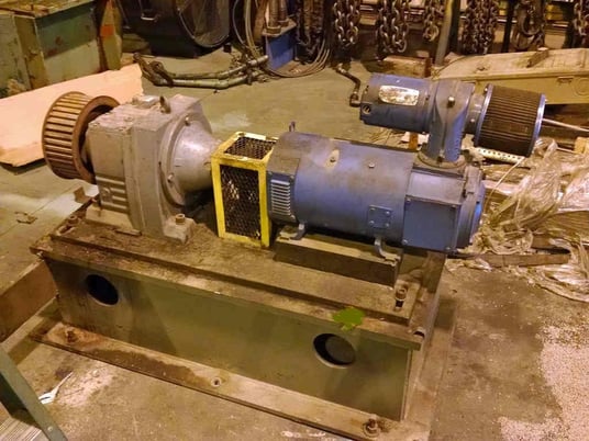 8 Stand, Michigan, 3.25" shafts, 40" roll space, 15 HP DC motor, #10156 - Image 5