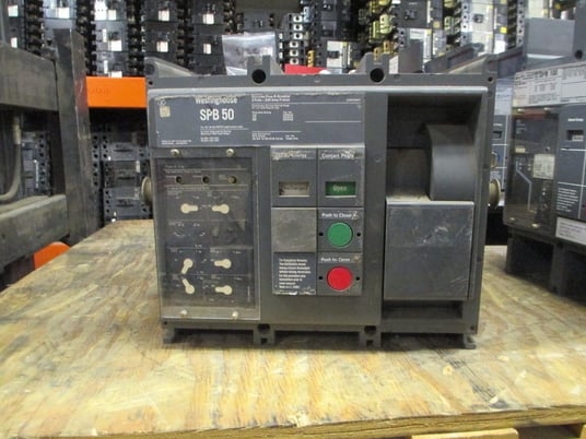 250 Amps, Cutler-Hammer, SPB50, 3P, 600V, Pow-R-Trip 7, LSG, no rating plug, manually operated, drawout - Image 1