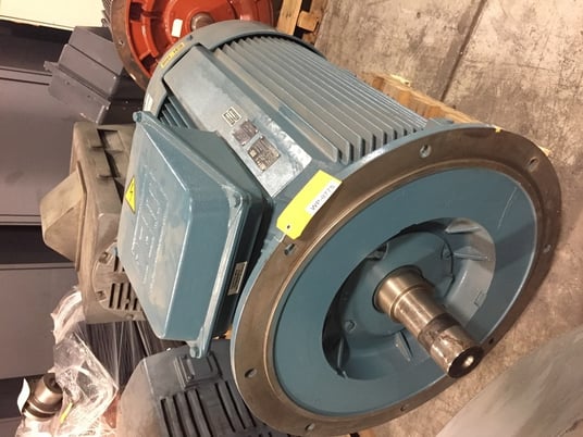 300 HP 1785 RPM Weg, Frame 5008TD, TEFC, 342 amp, 460 Volts - Image 3