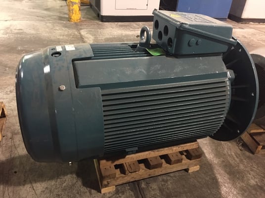 300 HP 1785 RPM Weg, Frame 5008TD, TEFC, 342 amp, 460 Volts - Image 6