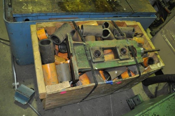 18 Stand, CMC, rollformer, 32" roll space, 2" dia.shafts, 18" horiz. centers, 40 HP,good - Image 4